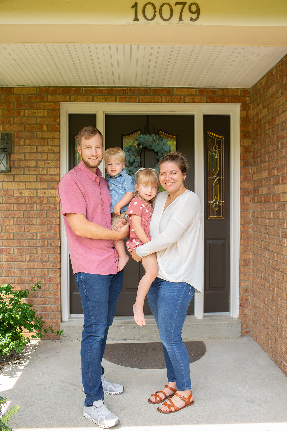 Concetrated triathlete grayscale