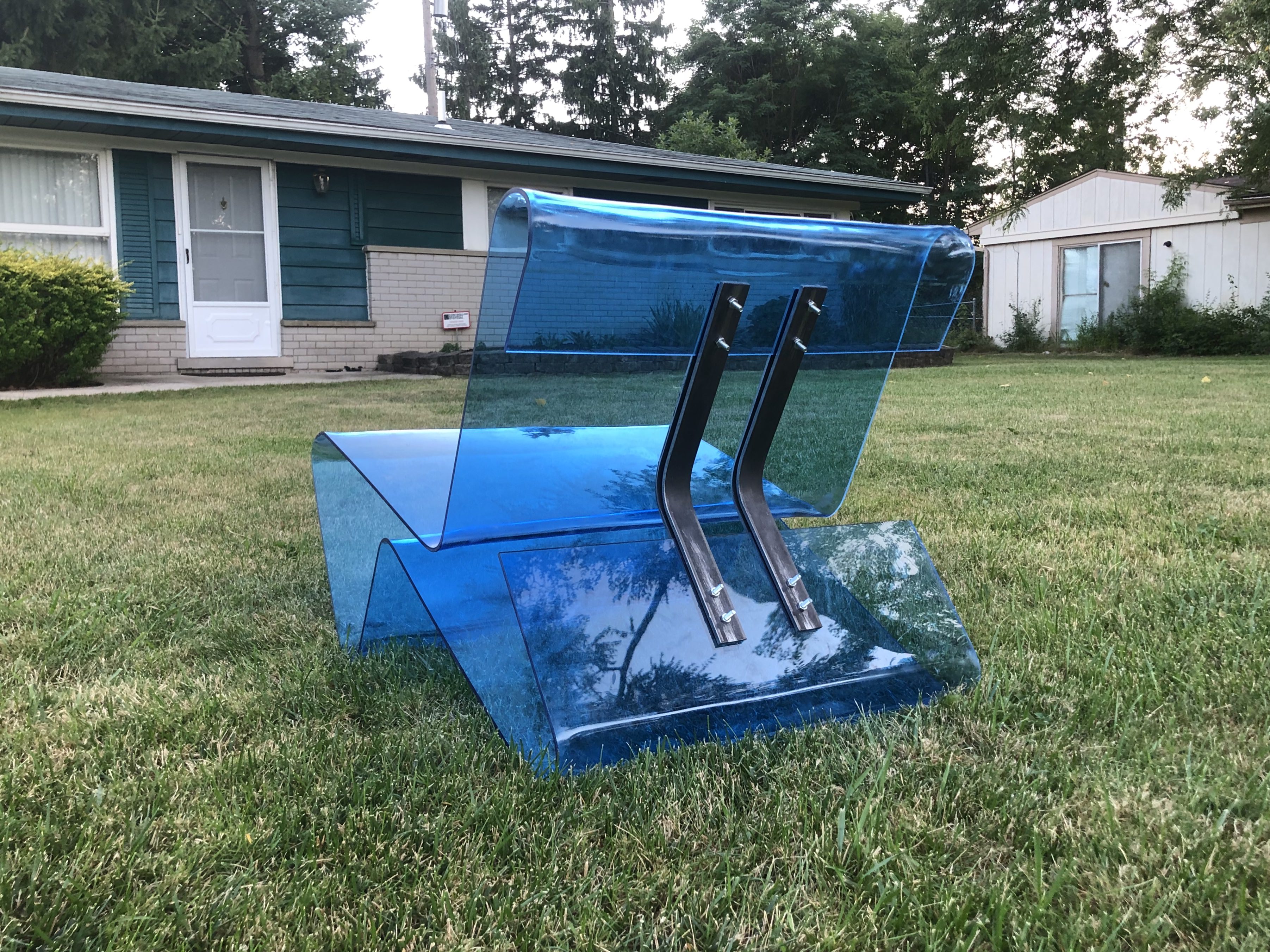 LC2 Acrylic blue