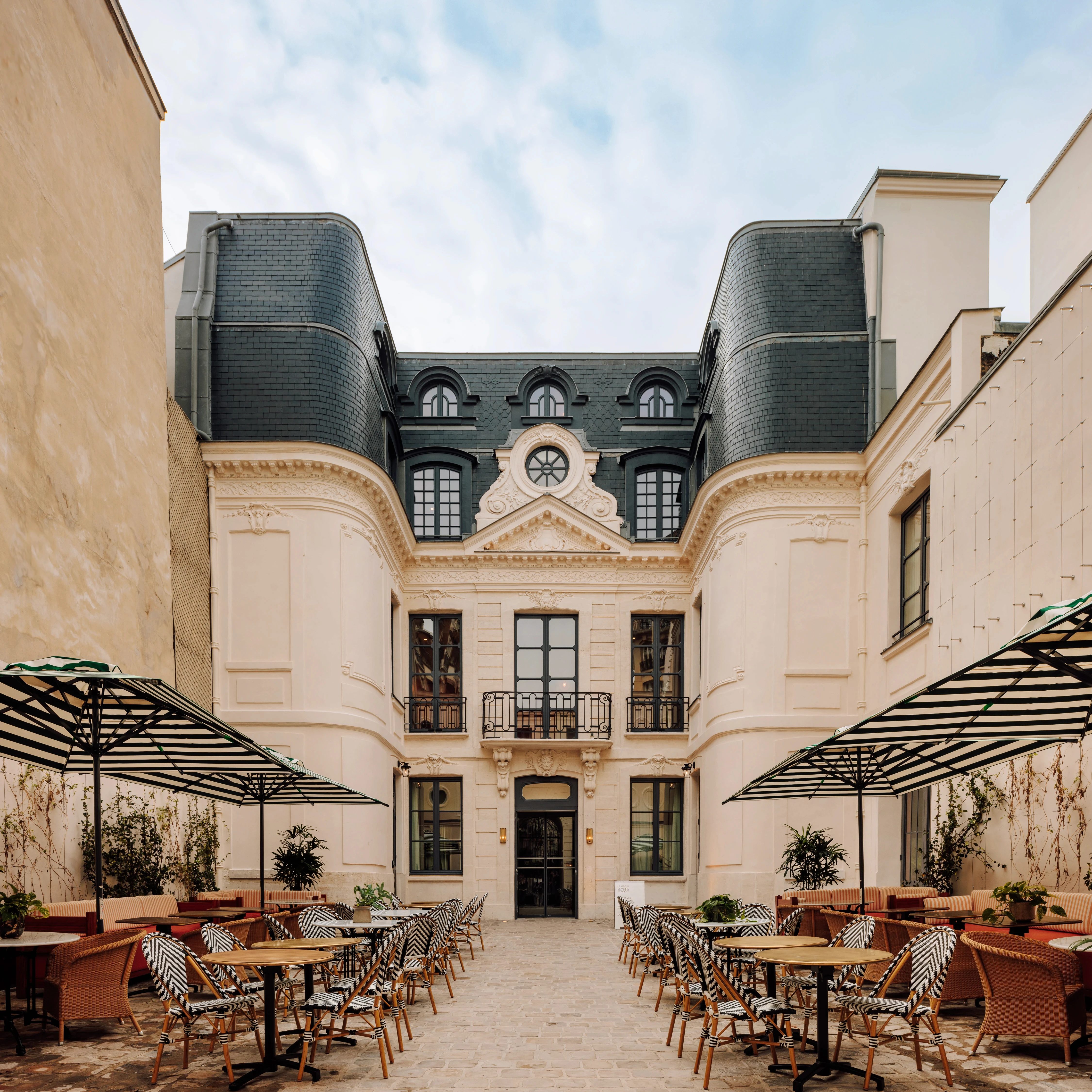 historic building paris