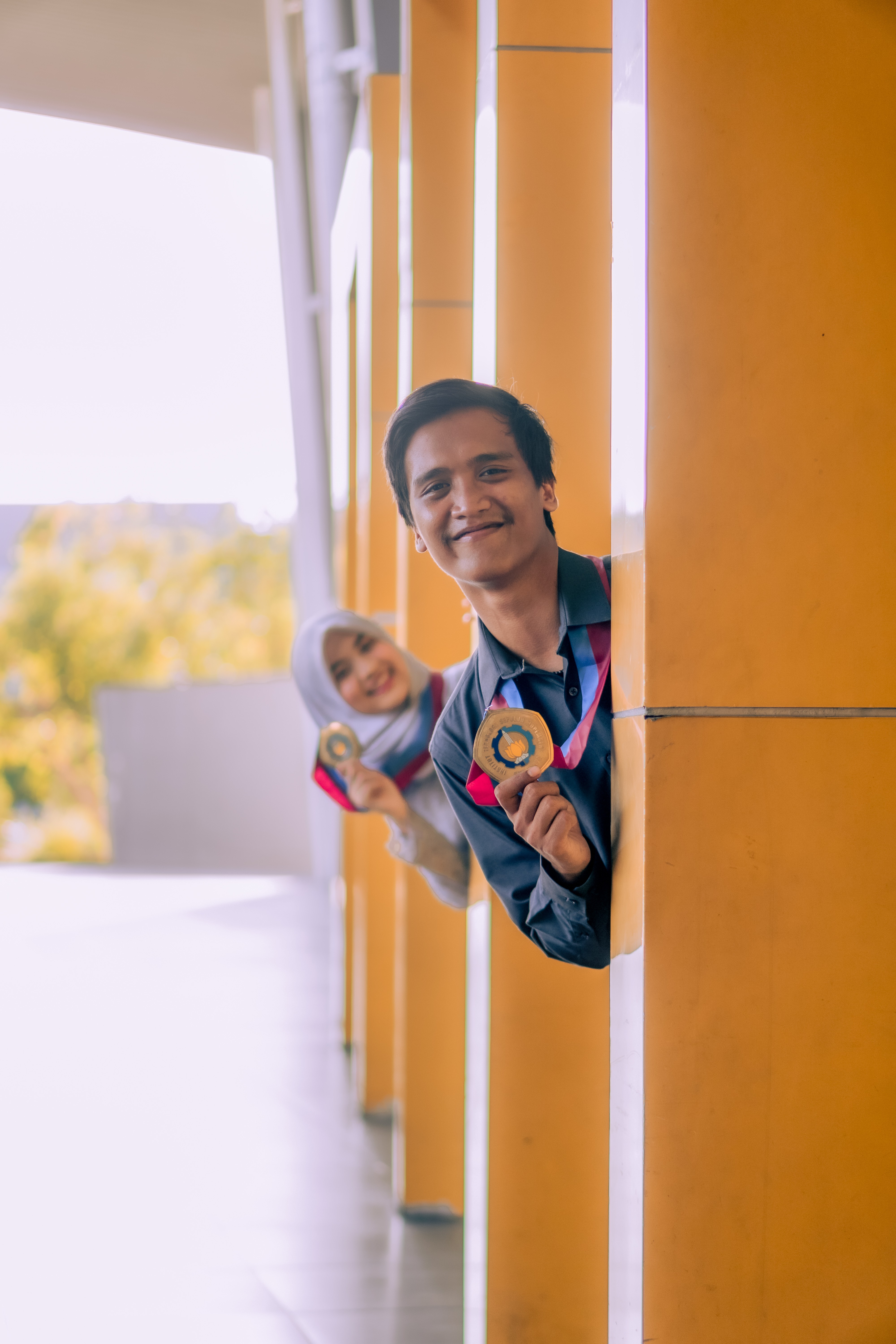 Dina & Aldi Graduation Couple Photoshoot at ITS Robotics Center Surabaya