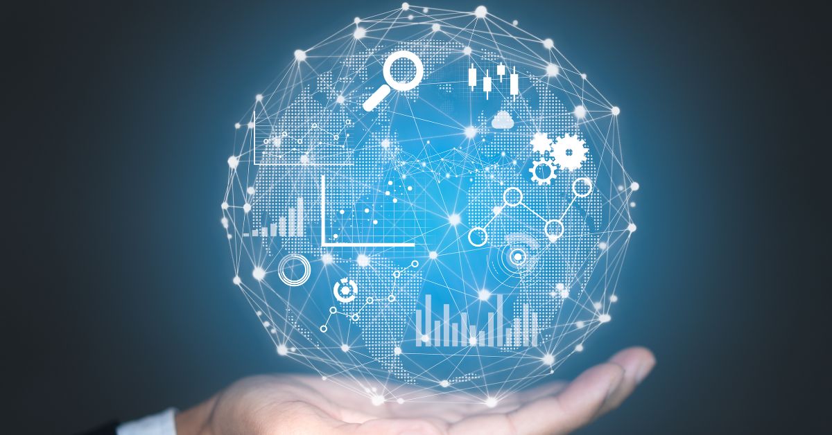 Digitale Weltkugel mit Netzwerk- und Analyse-Icons über einer Hand – AI, Datenqualität und Messung in Paid Media