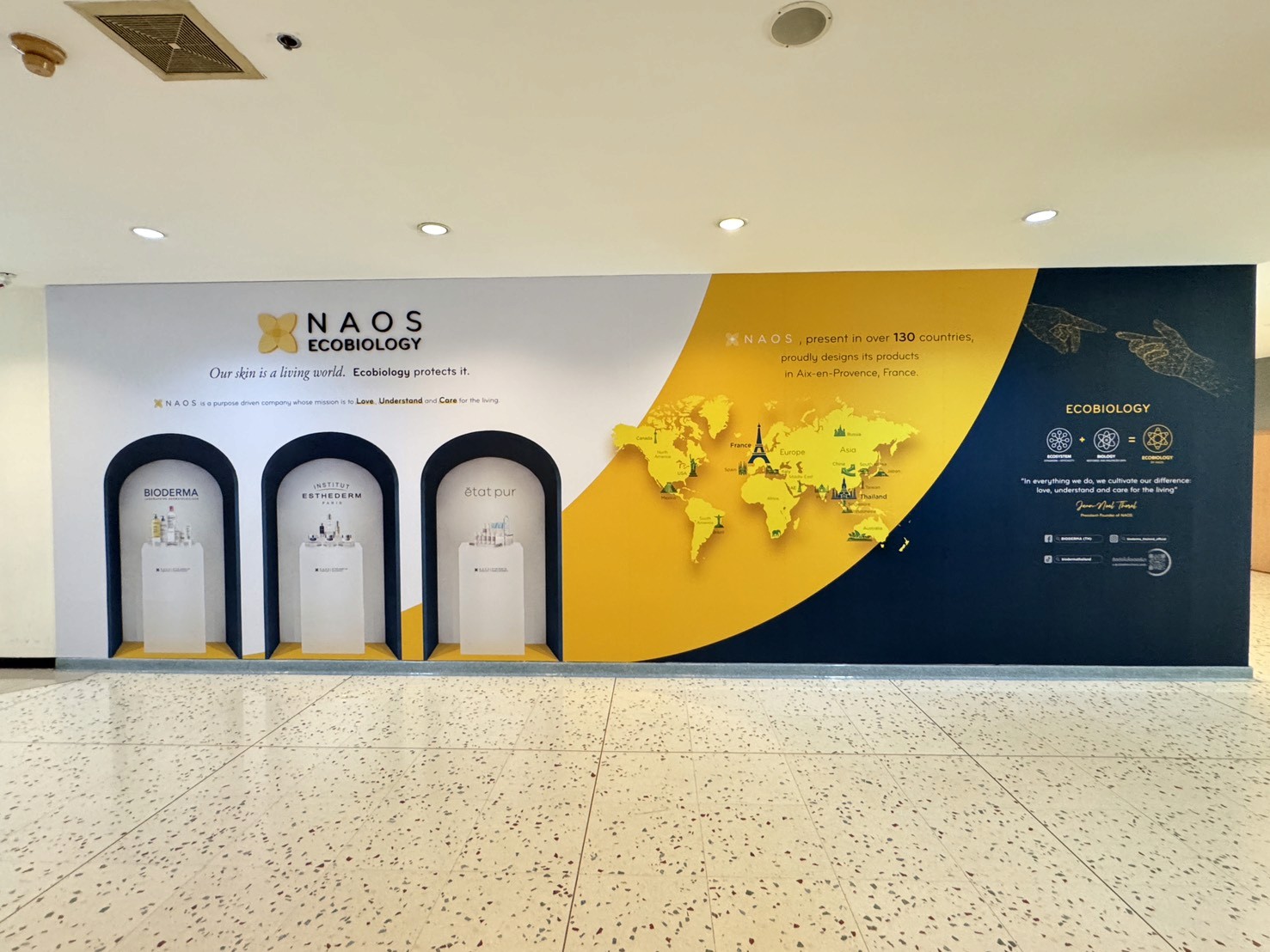 hoarding AP Naos
