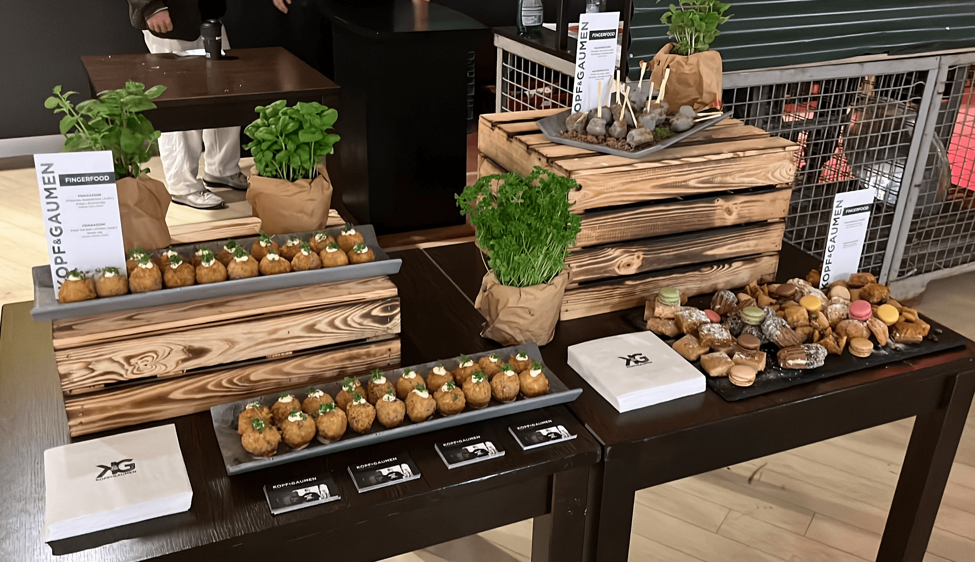 Fingerfood Buffet Catering Berlin für Firmenfeier - Kopf und Gaumen