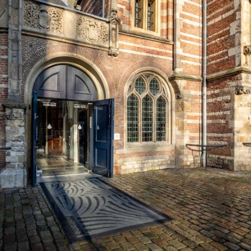 Gereja Tua (Oude Kerk)