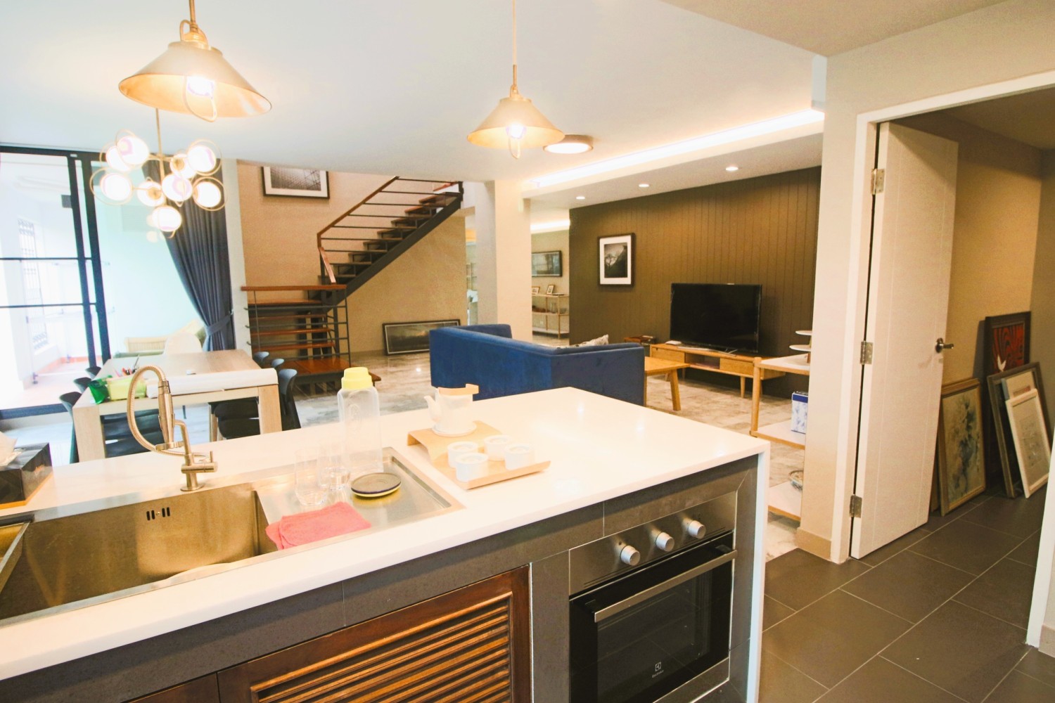 Lily House 3 Bedroom Pet-Friendly Apartment Asok 2