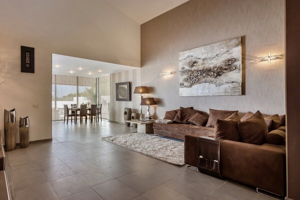 White Whale Photo 41