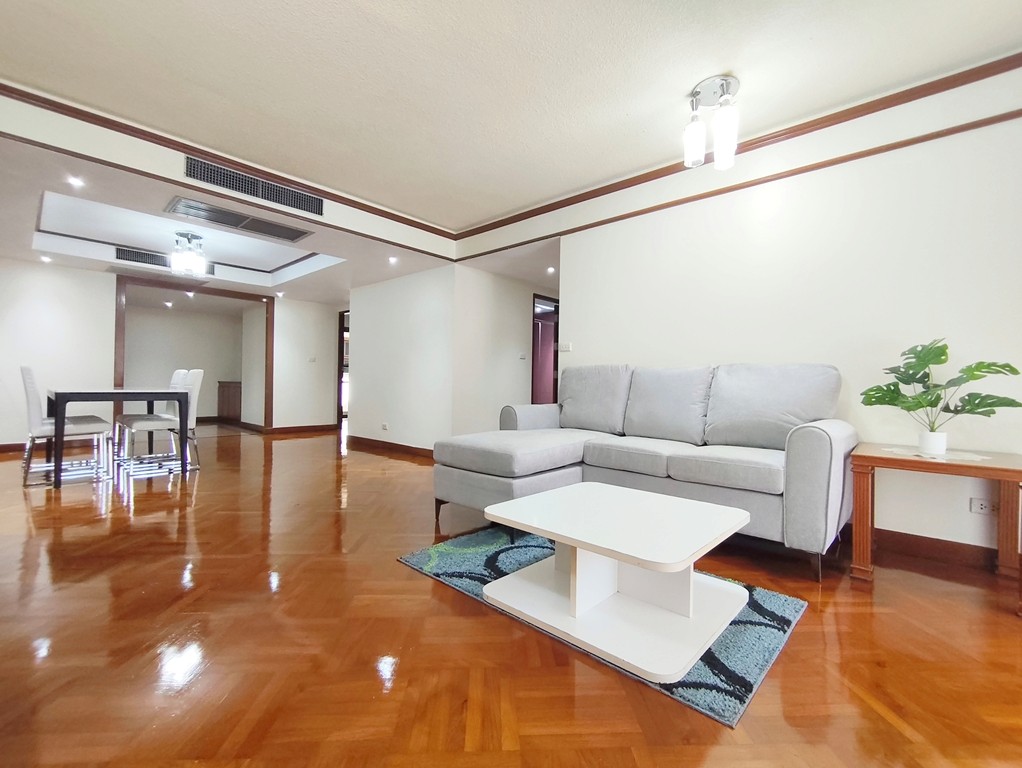 NT Tower 3 Bedroom Pet-Friendly Condo Thong Lor 1