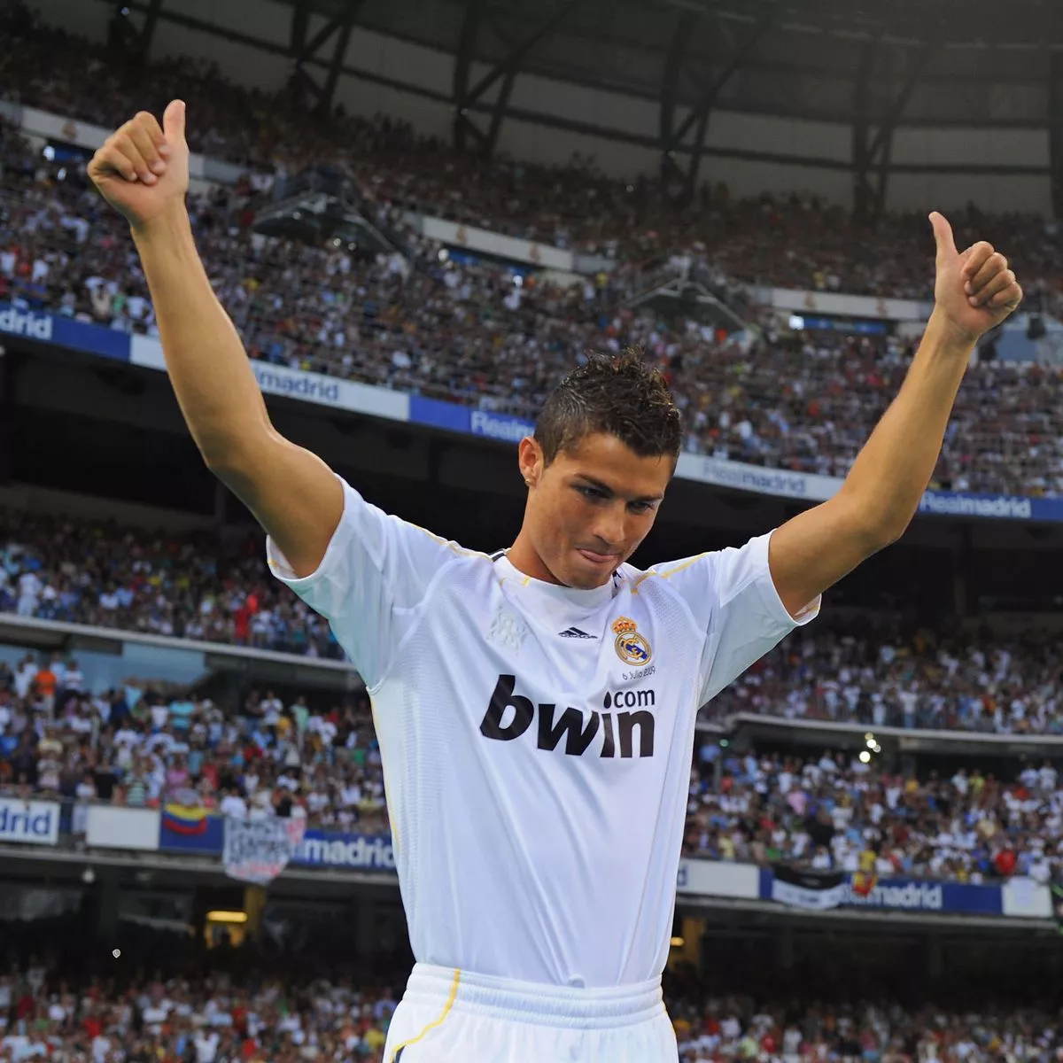 Cristiano Ronaldo unveiling at Real Madrid in 2009