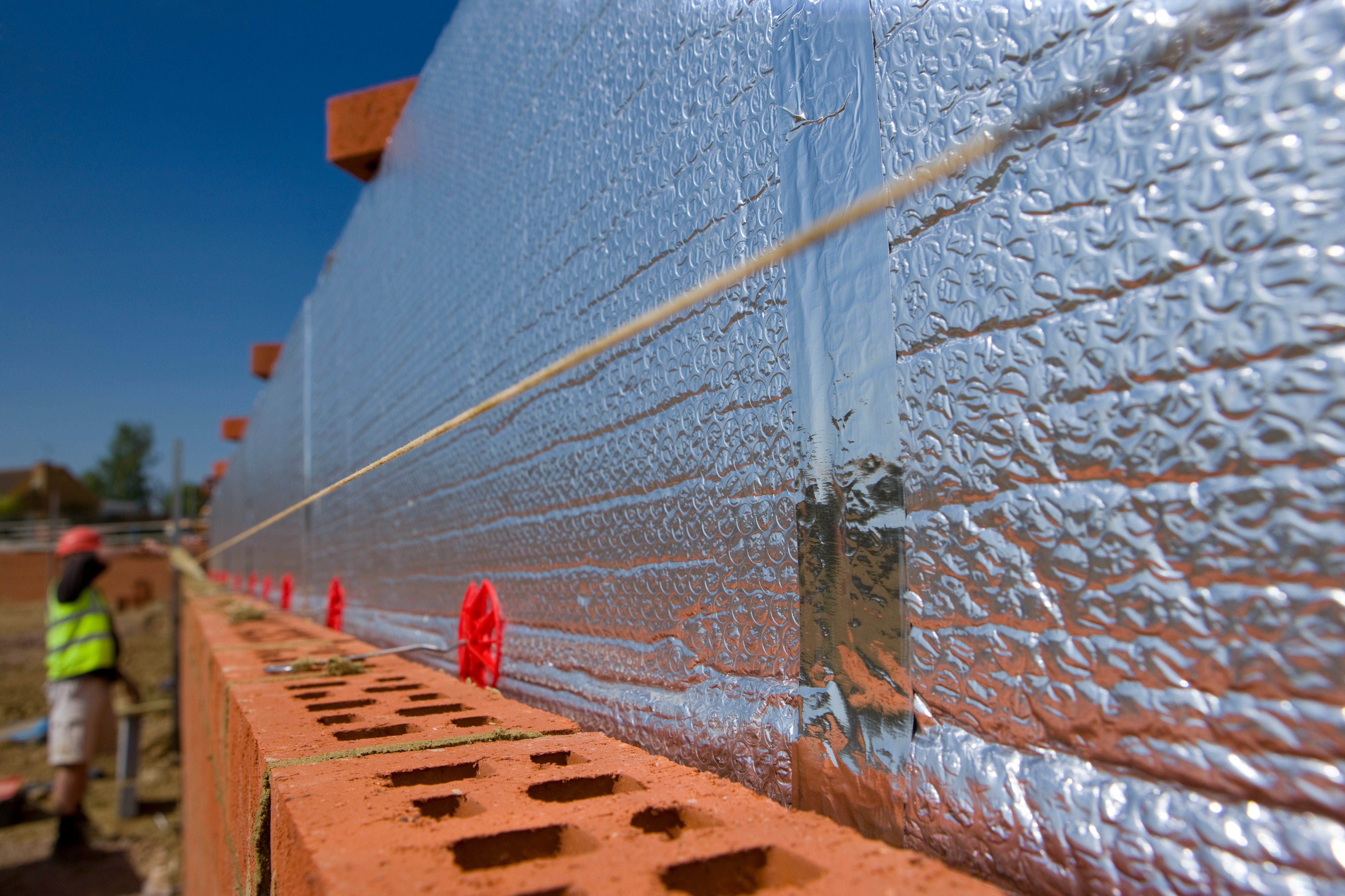 Bulk inert gas bubble insulation rolls for commercial metal buildings