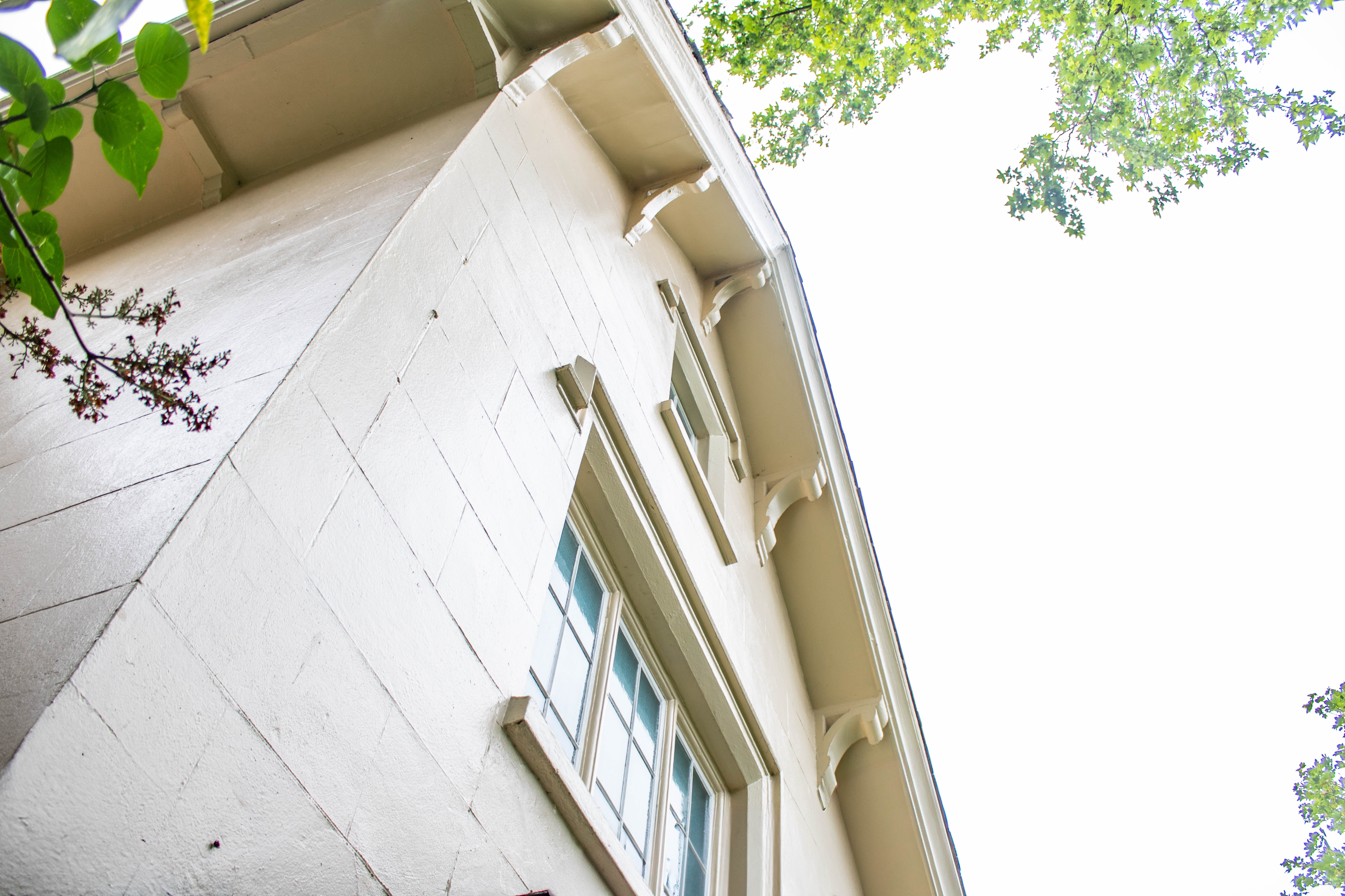 Large white house exterior photography for Airbnb