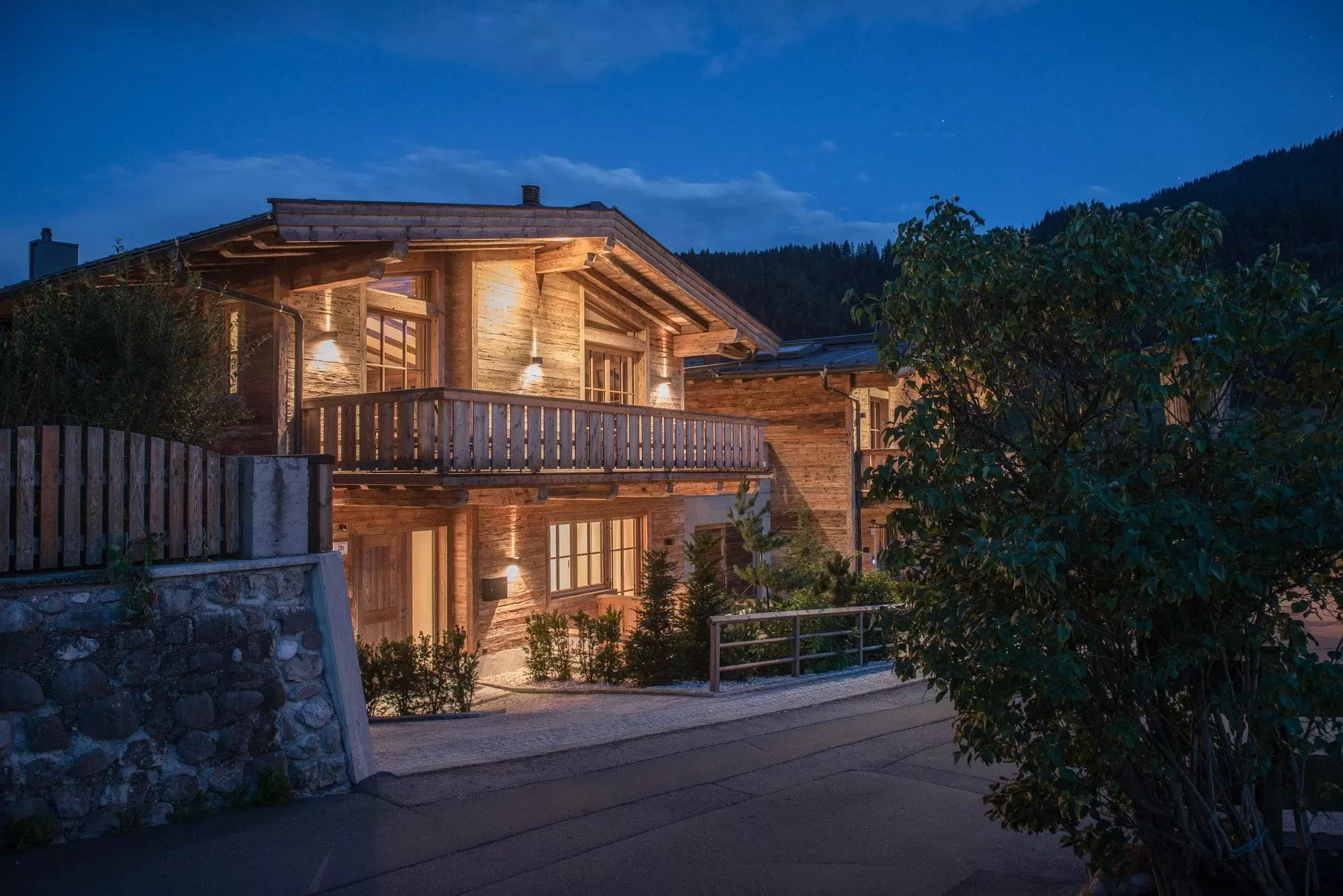Exklusives Chalet in Going am Wilden Kaiser – luxuriöser Hauptwohnsitz aus Altholz mit Bergblick, direkt vom Bauträger aus Tirol.