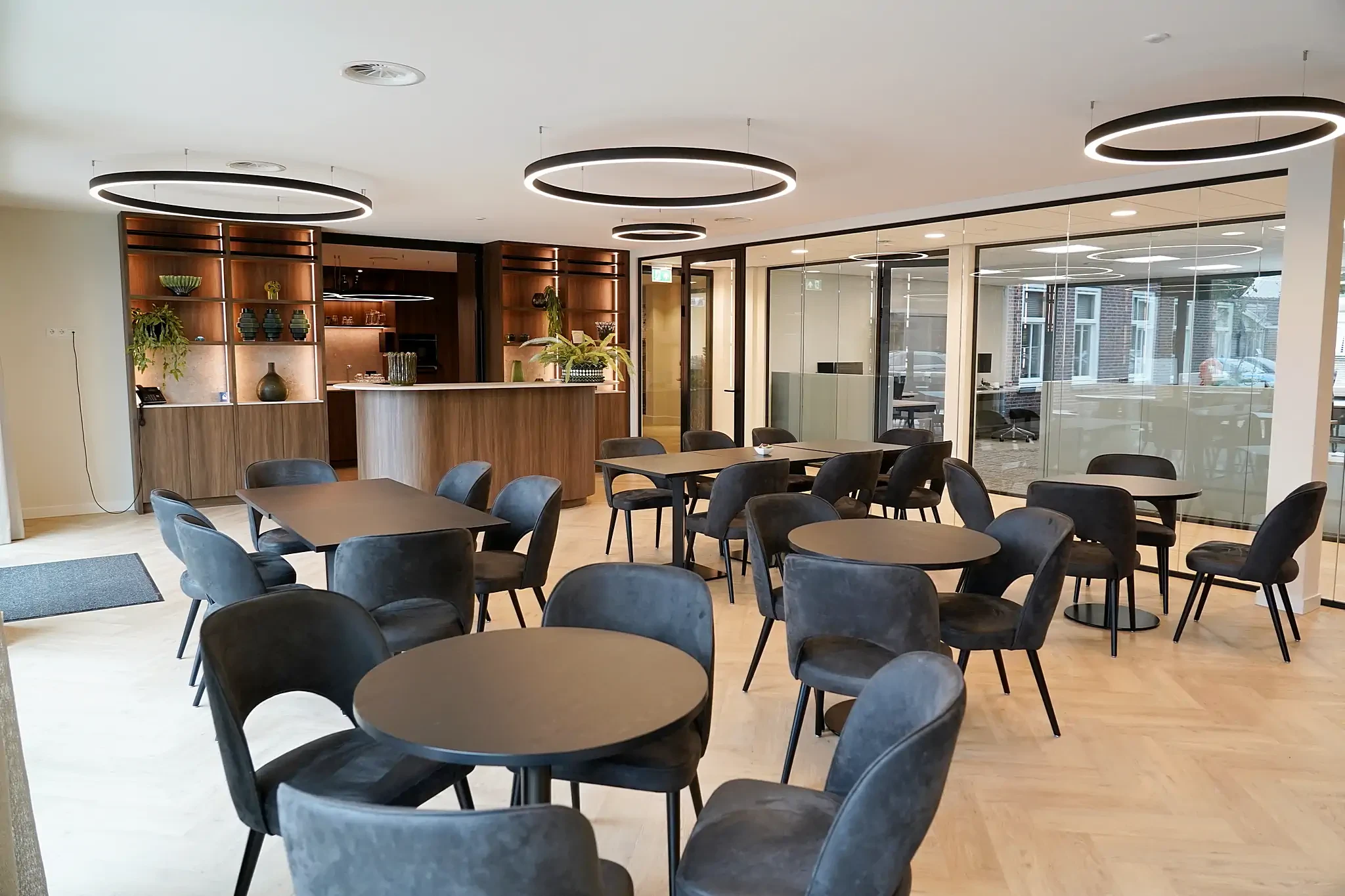 Nieuwe kantoorinrichting Bavinckhouse door Perla
