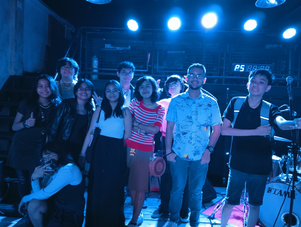 A group photo of Abot Tala's film class.
