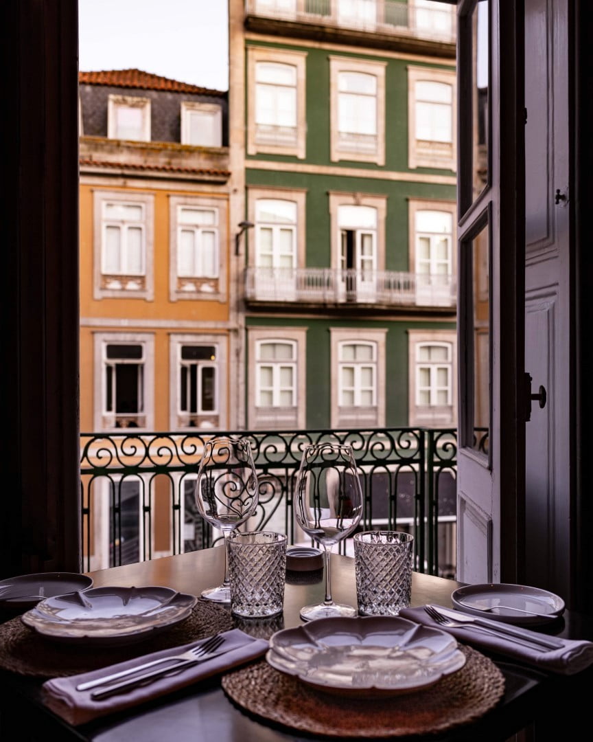 Vista da cidade do Porto do restaurante Escama