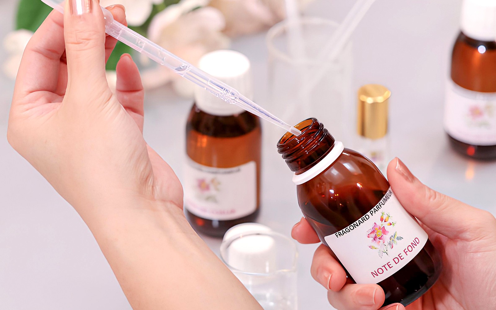 在巴黎 Fragonard 香水博物馆的香水调制工作坊体验。