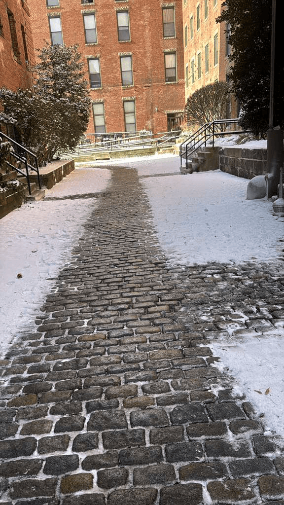 Image of a modern bathroom