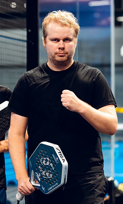 Concetrated triathlete grayscale