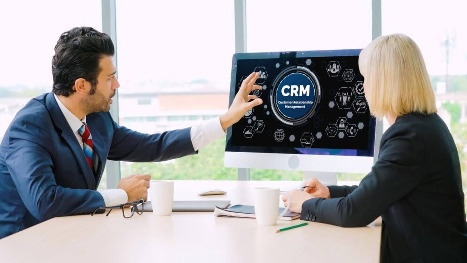 Zoho vs Salesforce: A Detailed Comparison of CRM Features