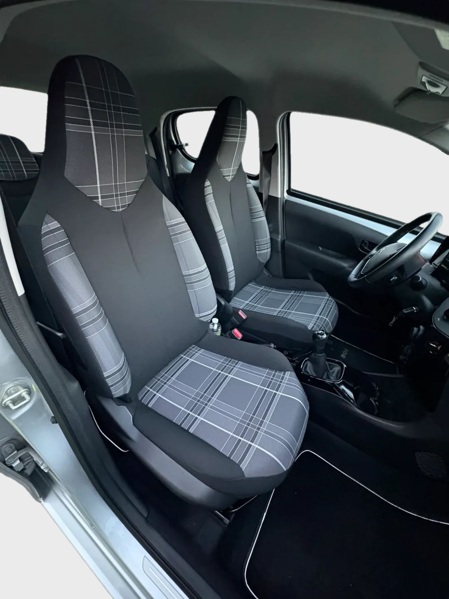 PEUGEOT 108 2017 finition STYLE intérieur siège