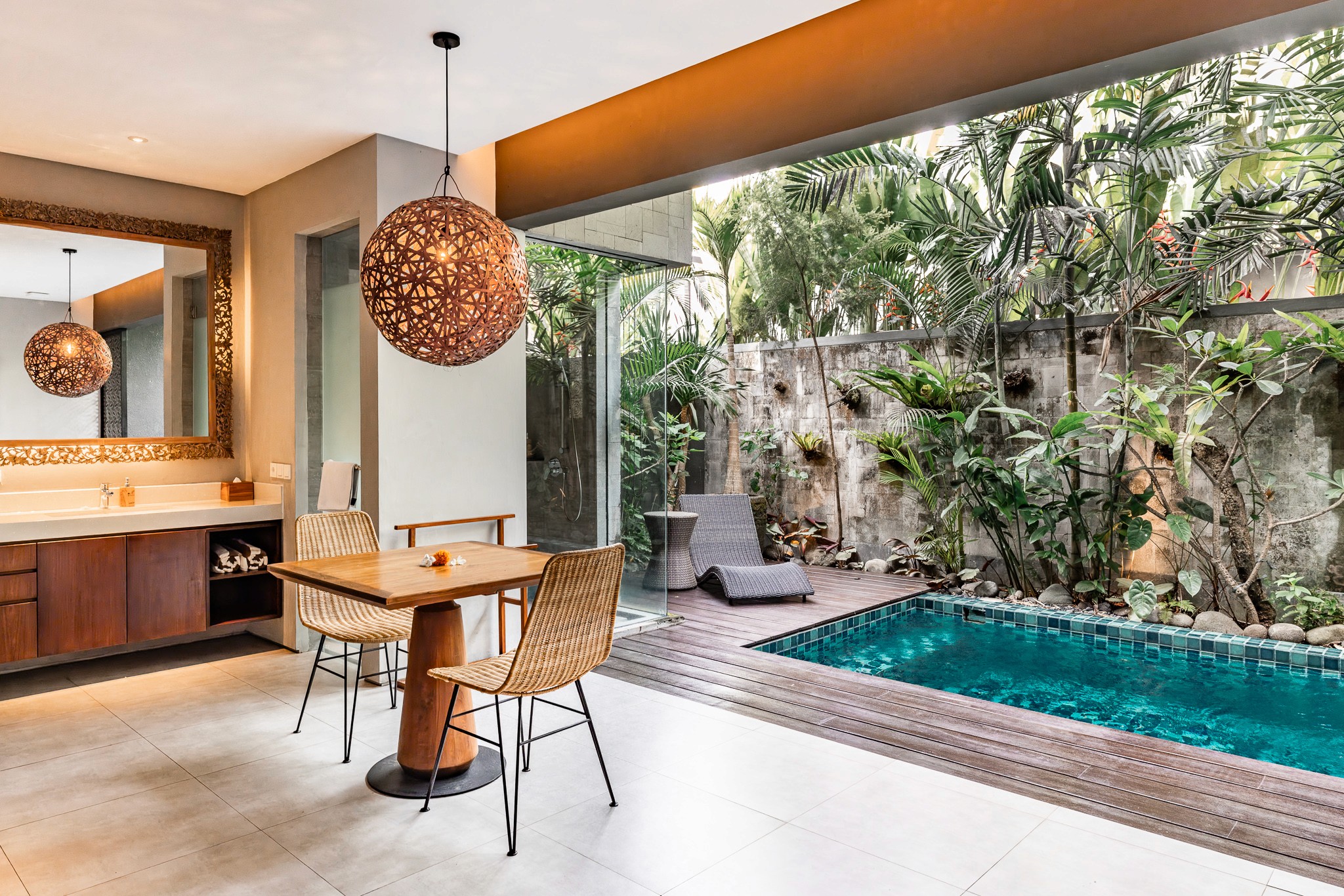 Privater Poolbereich einer Villa im Ning Resort Ubud – Exklusiver Rückzugsort in tropischer Umgebung