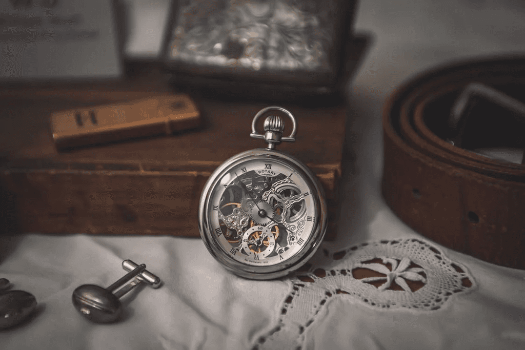 Clock with gears showing precision