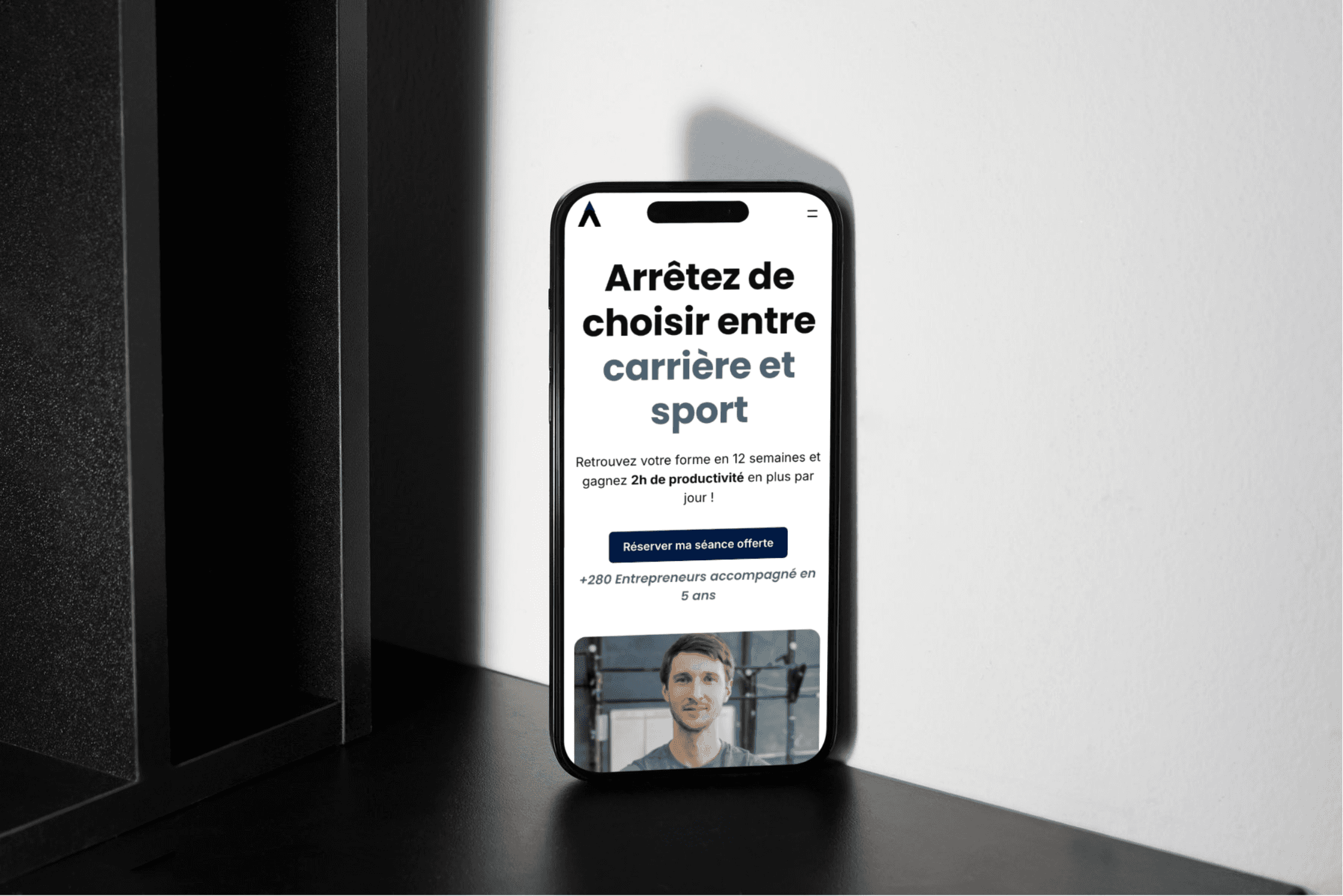 Site web premium coach fitness Vitalis. Design mobile haut de gamme pour justifier des tarifs élevés.