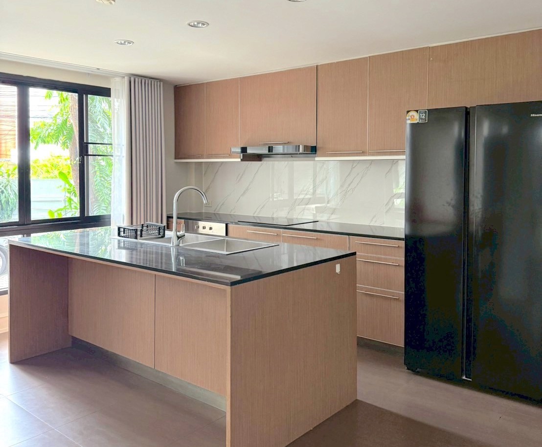 3-bedroom house pet-friendly Thonglor 3