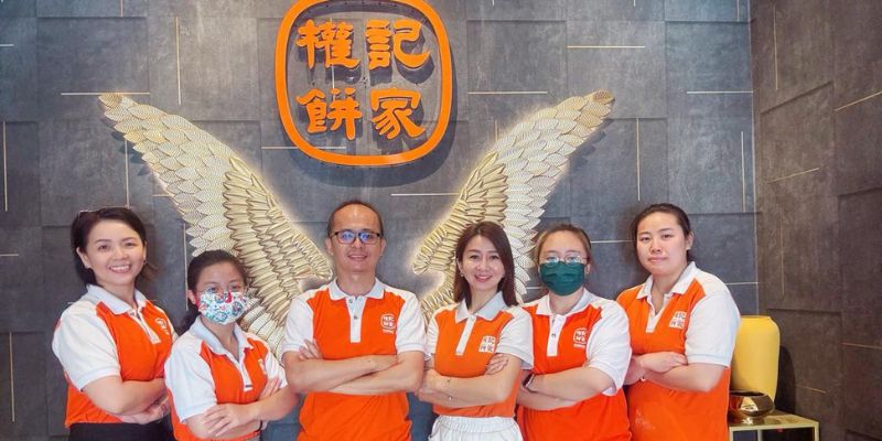 Qunkee Biscuit & Bakery team