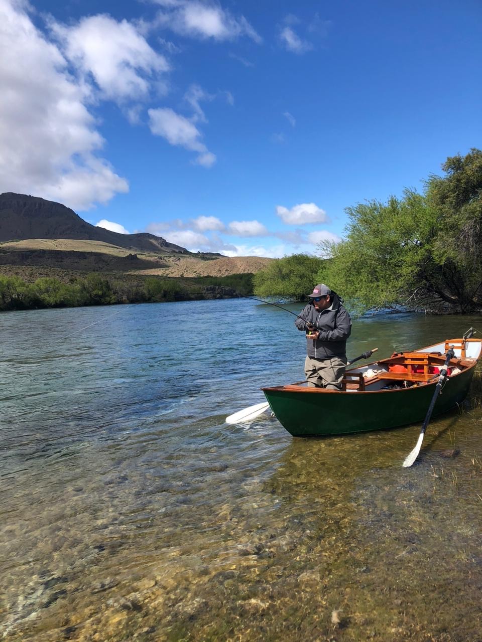 Plan your fly fishing trip to Patagonia online. Catch big trouts, grayling, and marble trout in stunning rivers and serene lakes. Expert guides teach dry fly, streamer, and nymph fishing. Ideal for trophy-seeking anglers.