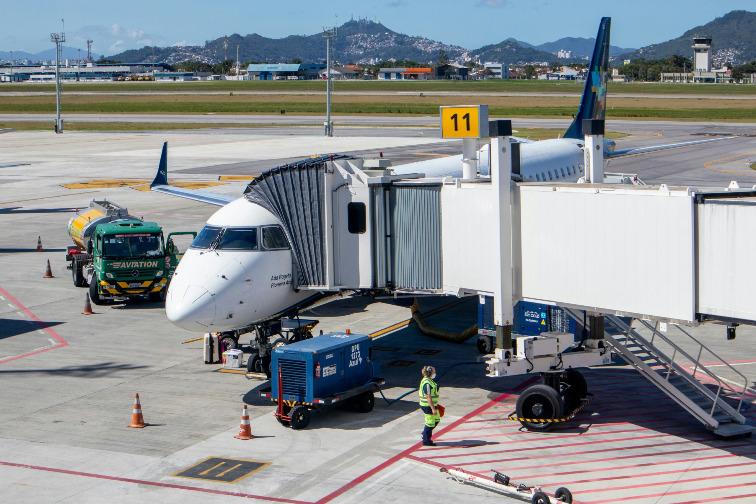 Aircraft servicing operations