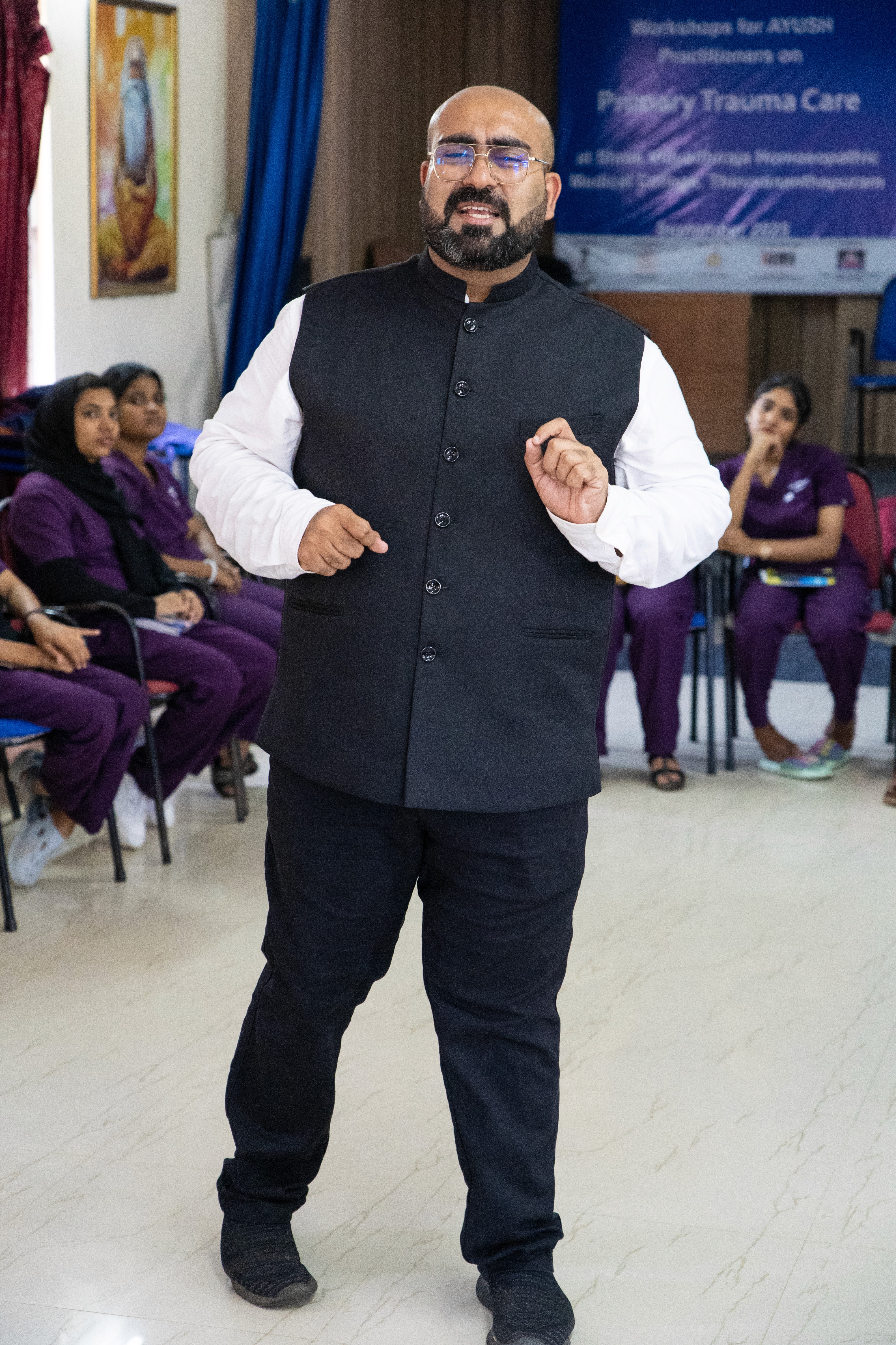 DR JAMEEL TAKING TRAINING PROGRAM