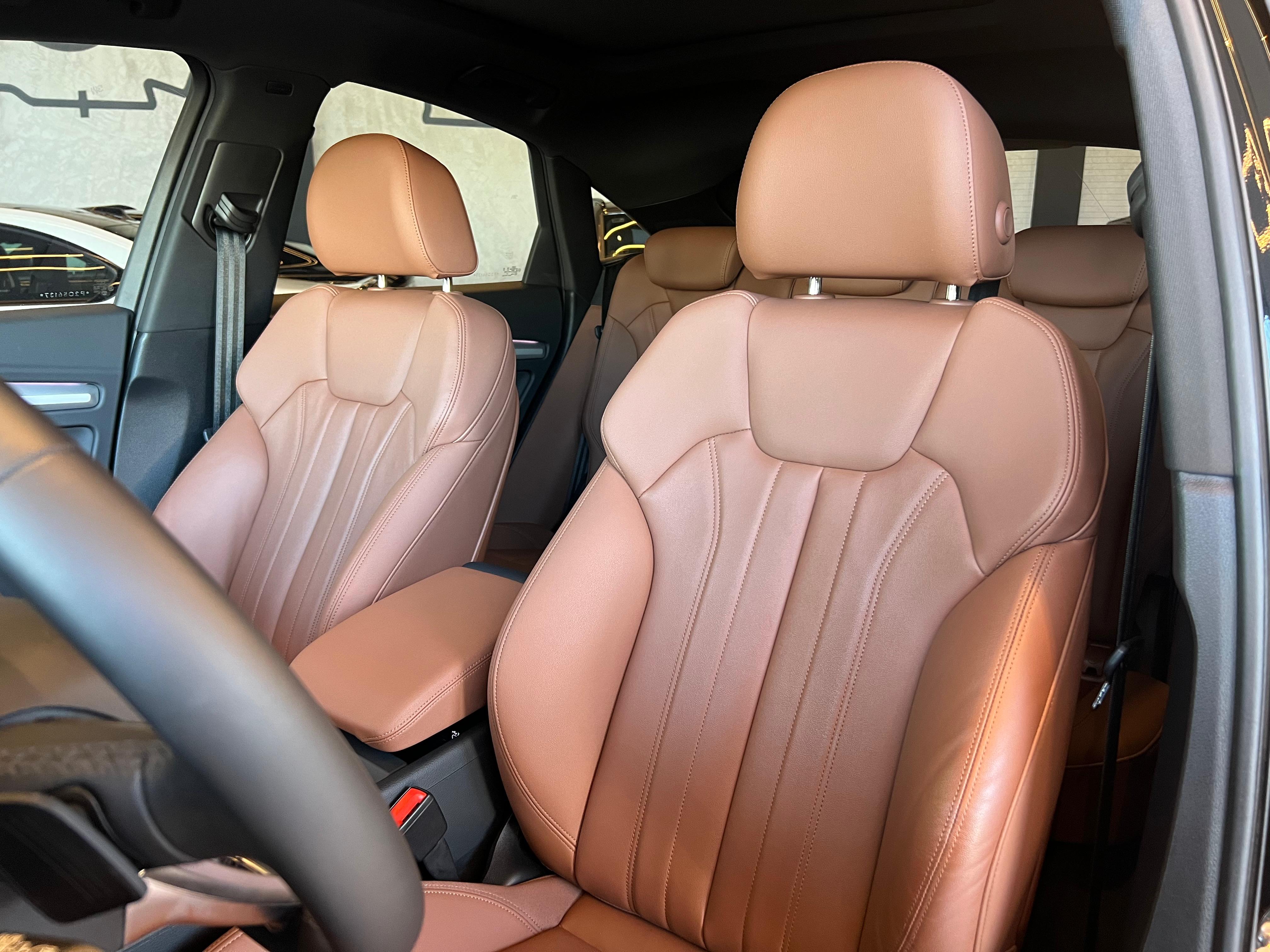 2.0 AUDI Q5 TFSIE S TR QT (HIB)