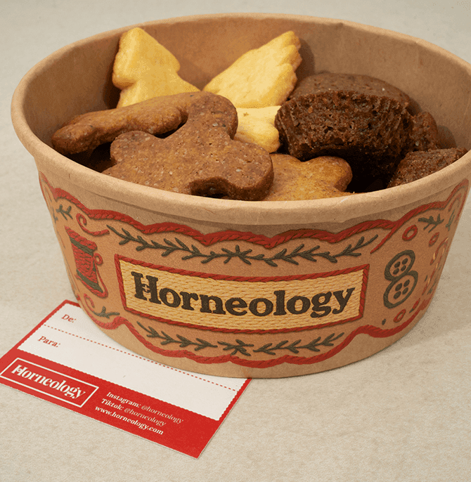 Cajita Antojos Navidenos destapada