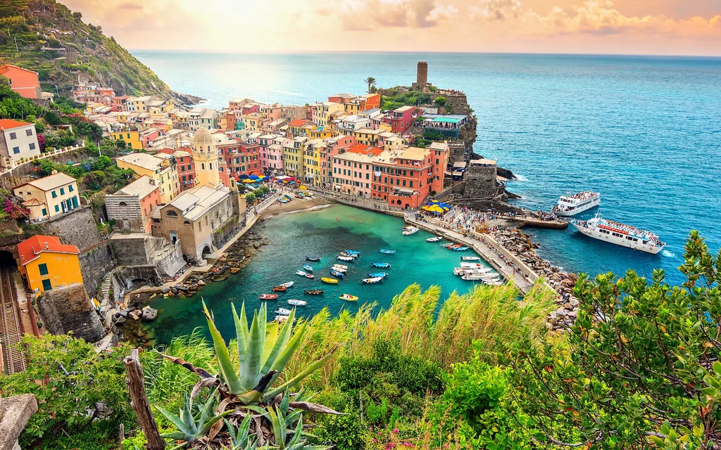 Vernazza, en av byene i Cinque Terre hvor Expa Travel arrangerer fotturer