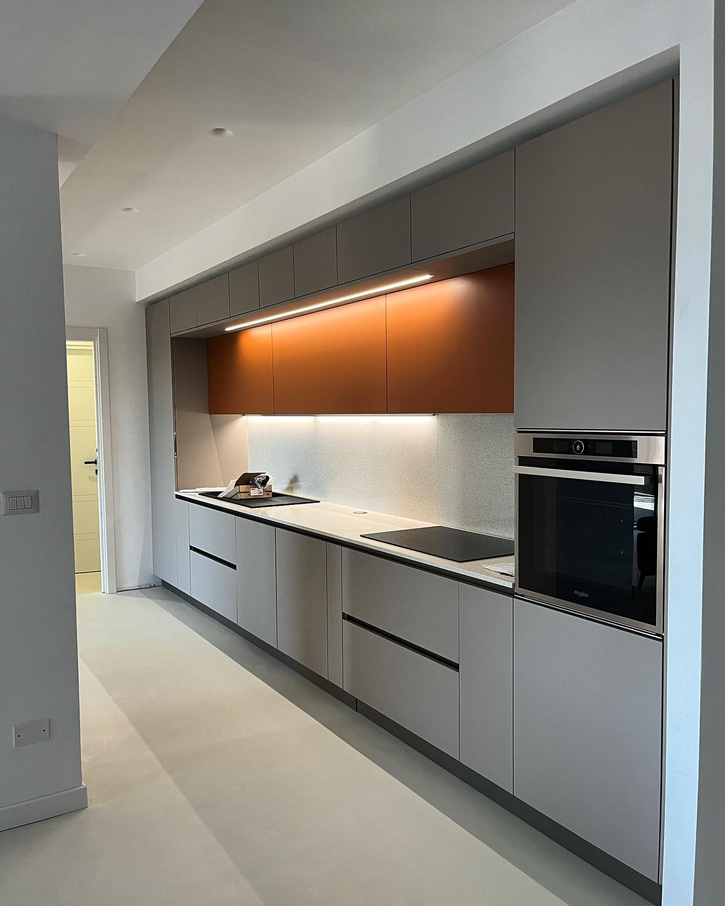 cucina moderna molto elegante