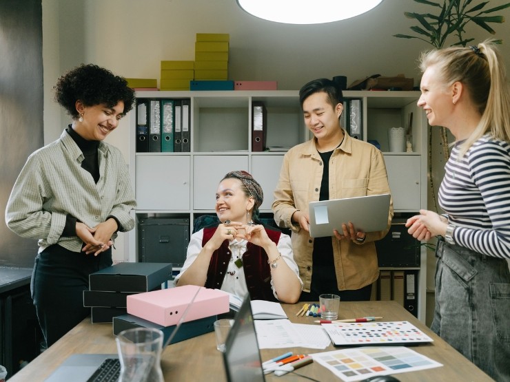 business leaders discussing flexible HR model and modern human resources solutions