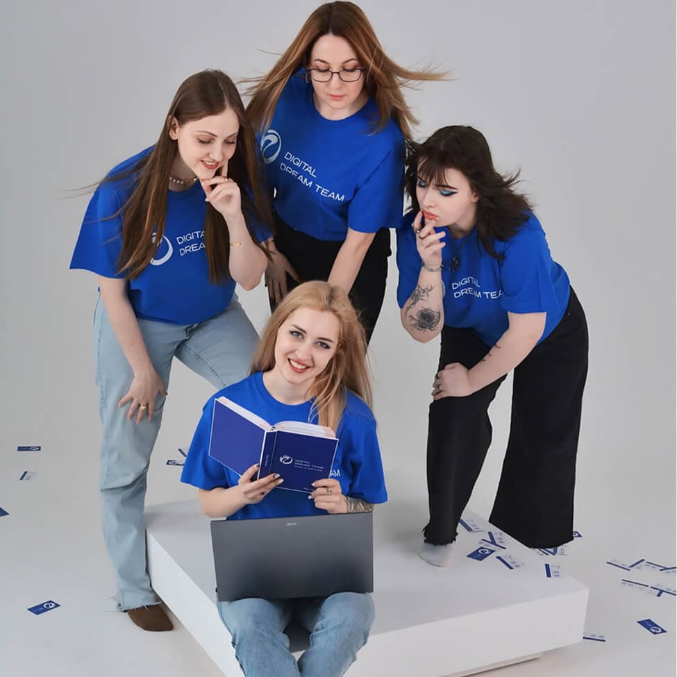 The team at Digital Dream Team, a Ukrainian business promotion agency https://www.instagram.com/digital.dream.team_ua/