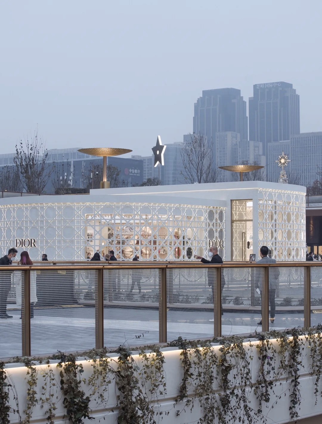 Exterior of DIOR pop-up boutique on Chengdu SKP rooftop
