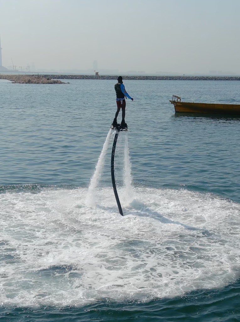 flyboarding, one of the best watersports in dubai