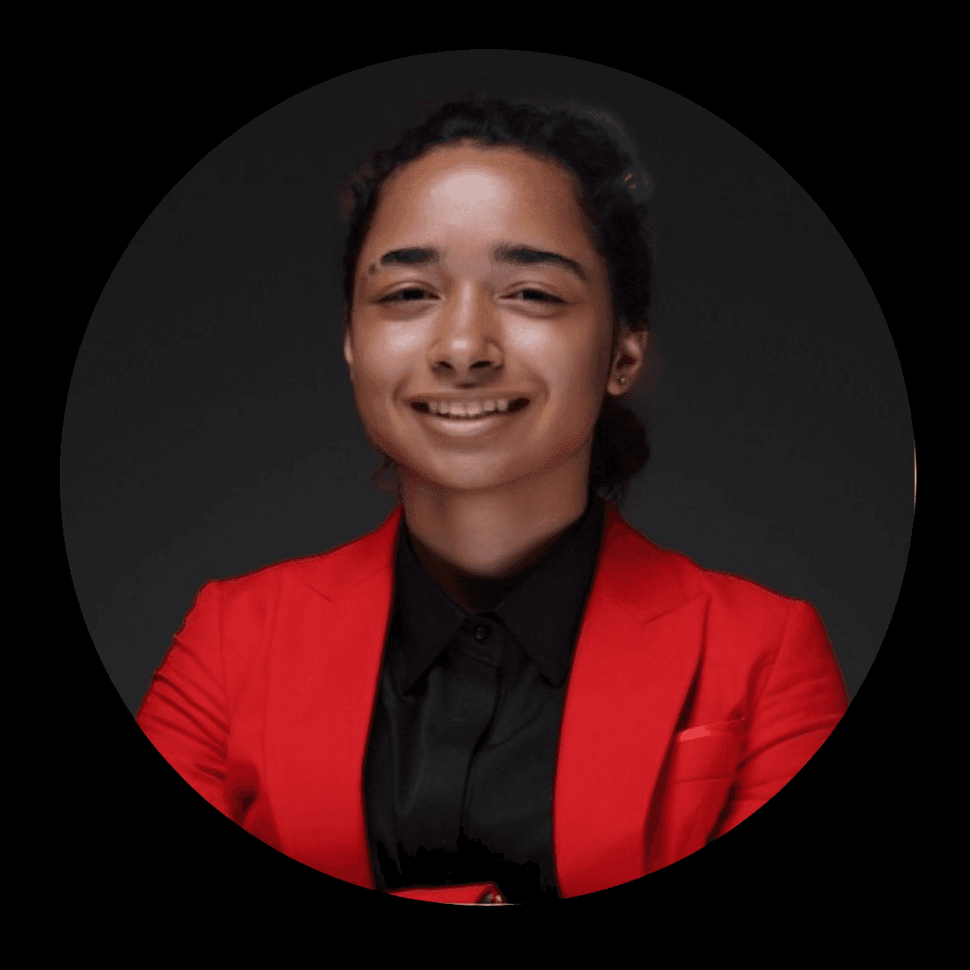 woman on focus photography