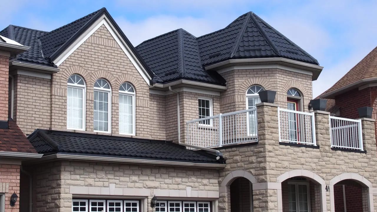 Residential metal roofing Repentigny - completed project