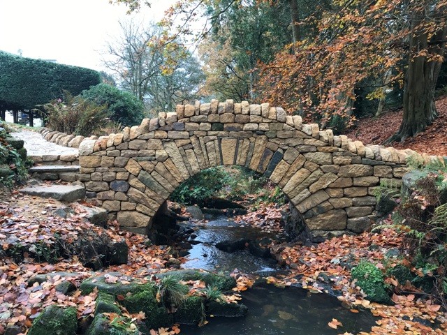 Trockengemauerte Brücke