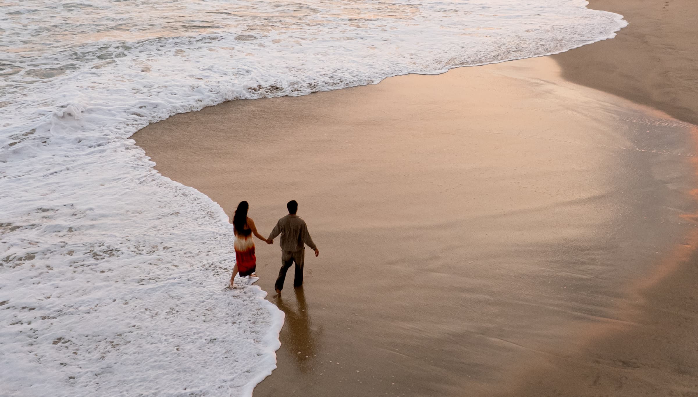 Sesión de fotos de pareja en la playa en Puerto Escondido