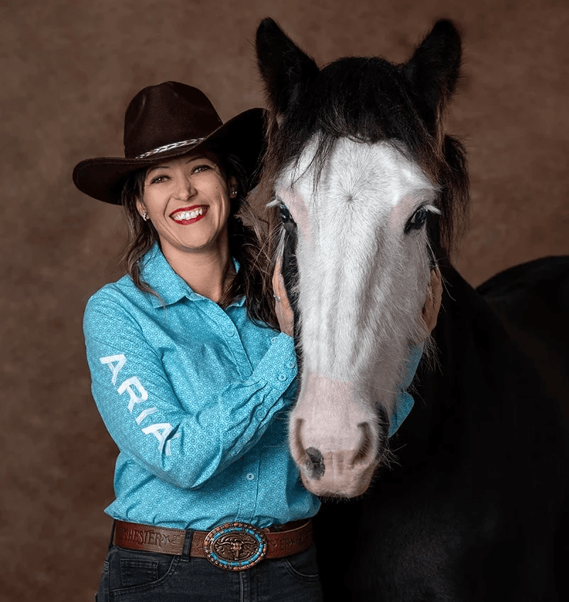 Bognár Katalin - pszichológus - önismereti coach - online konzultáció - ló - western