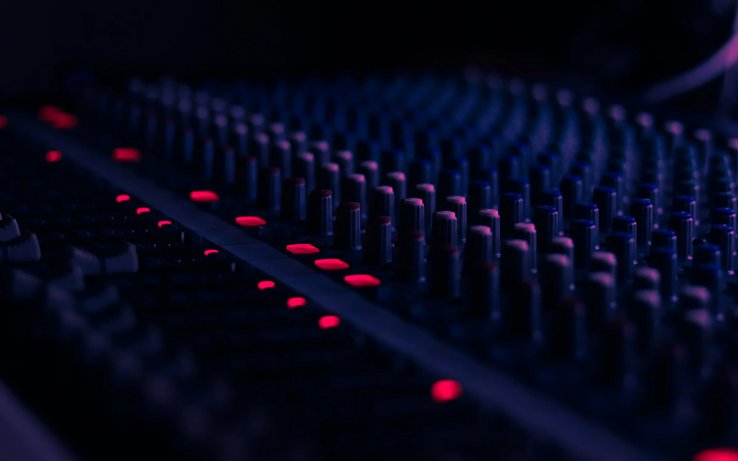 Podcasts industry: digital products by Alpha Expansion
