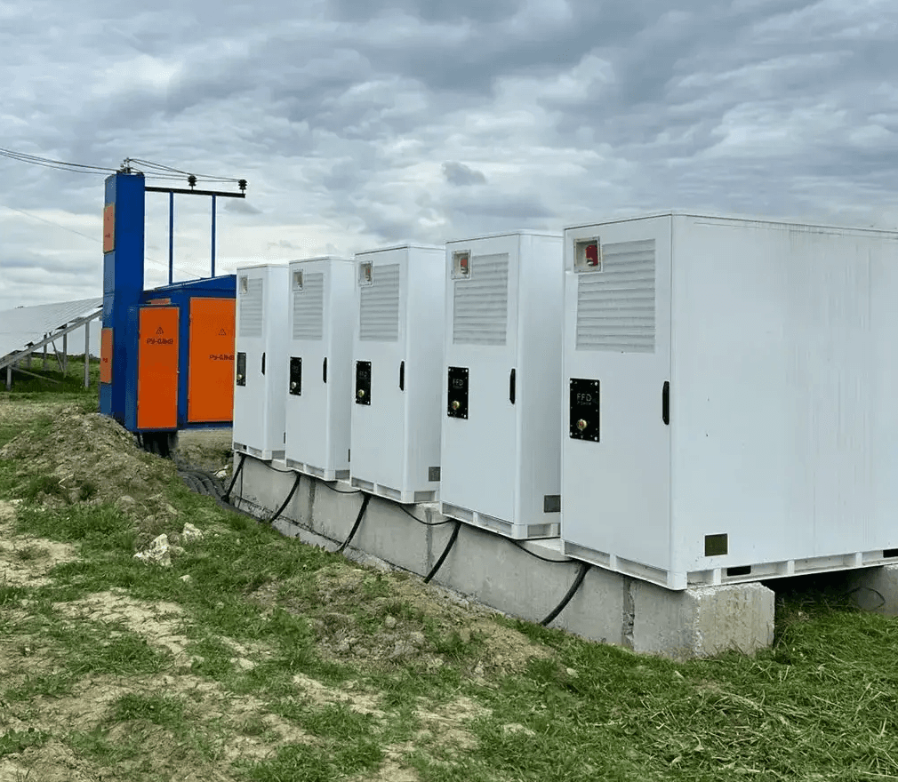 FFD POWER all‑in‑one C&I BESS cabinets deployed outdoors for solar self‑consumption project in Israel