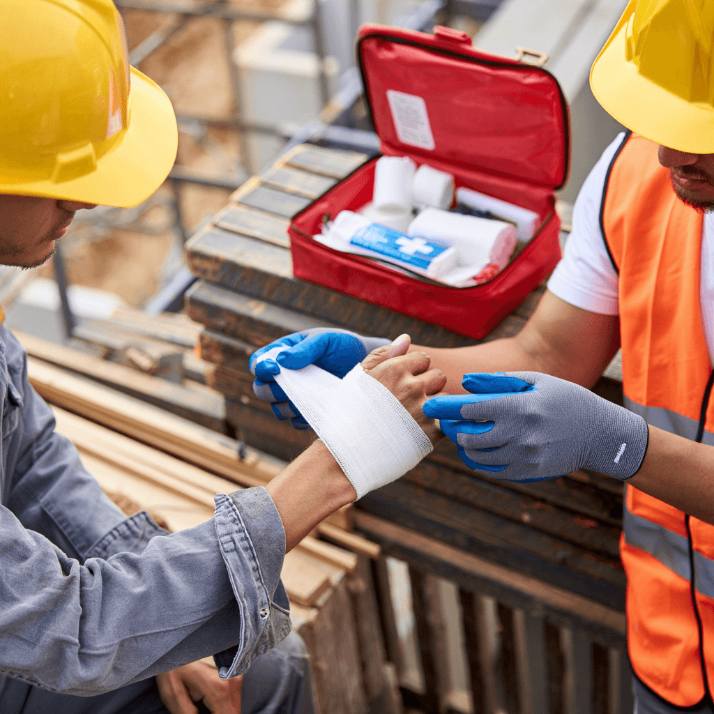 Man using Tyros® mobile app incident module to report and manage security incidents in real time