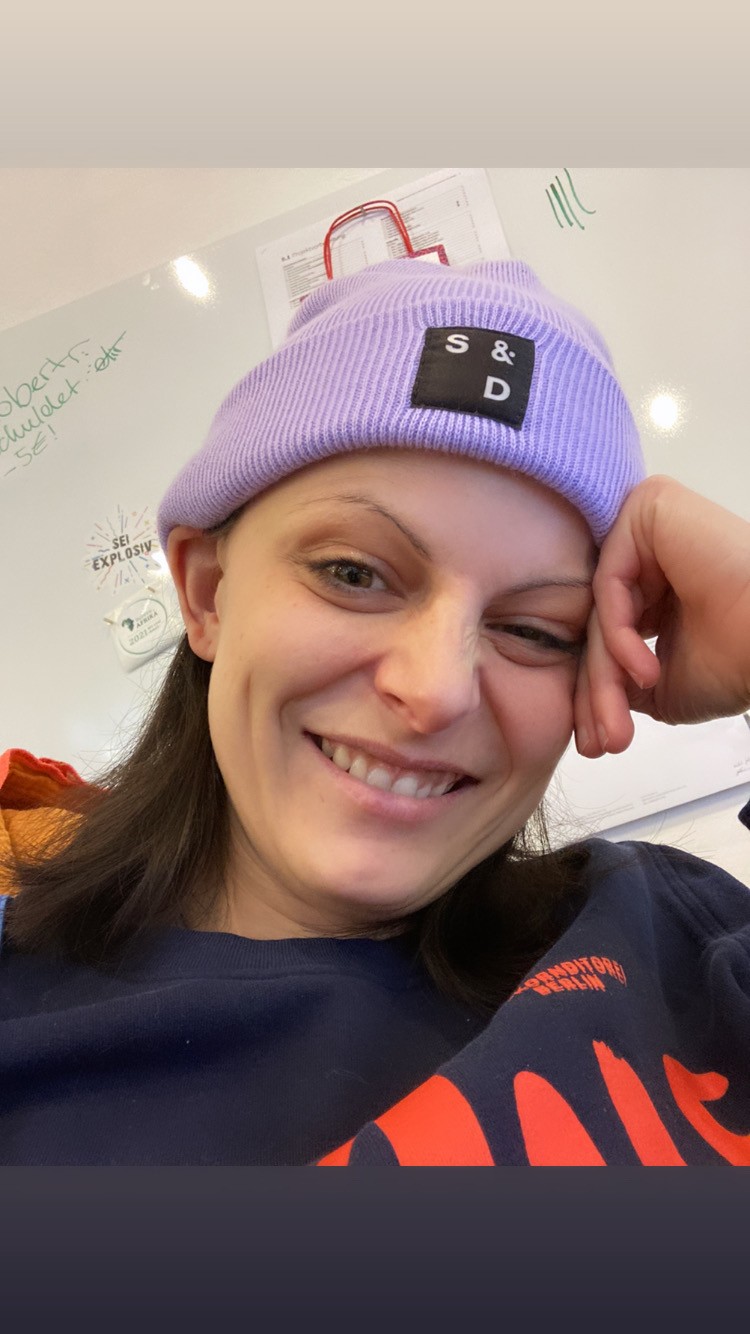 Portrait of a young girl with sunglasses