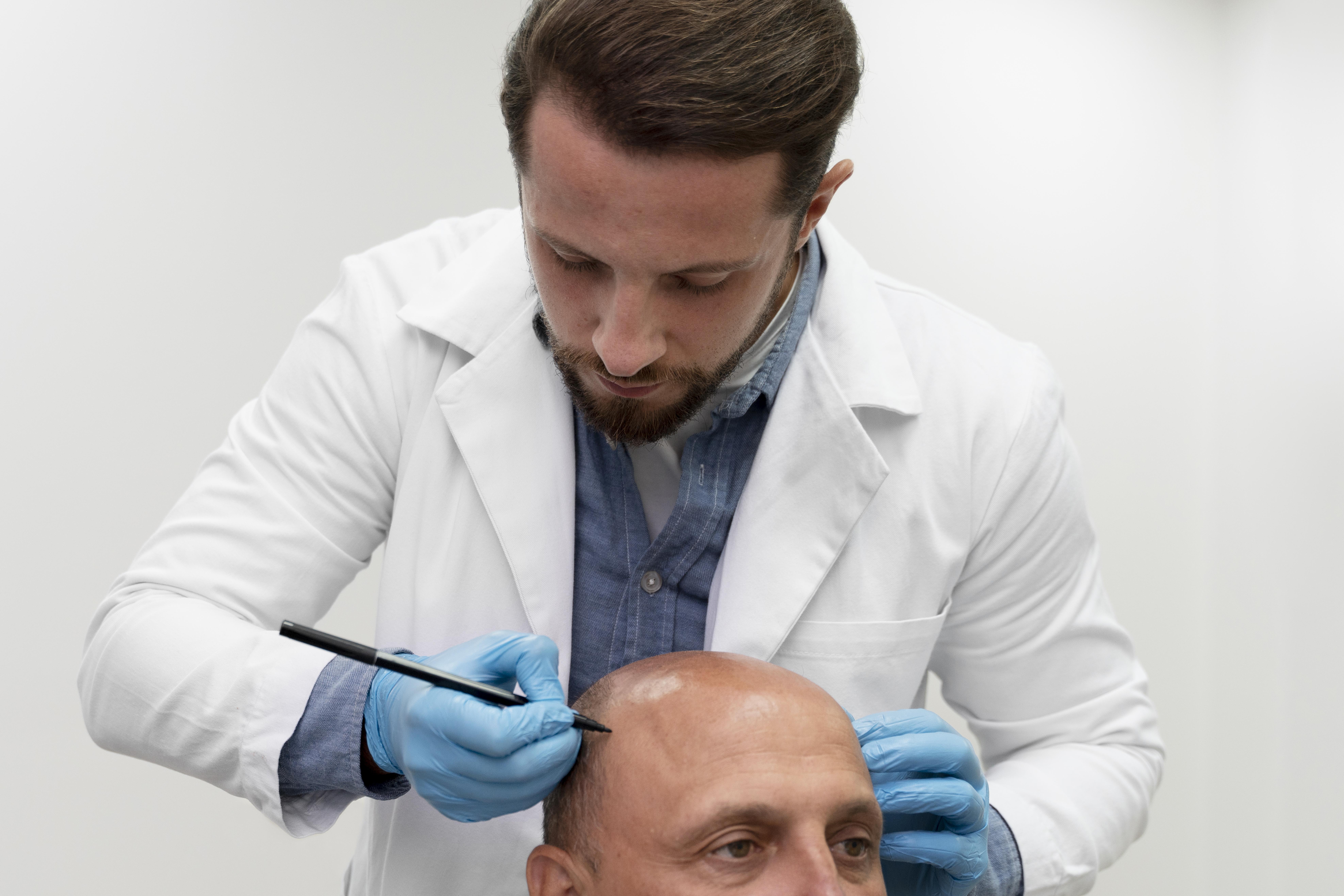 Tratamiento médico de la alopecia androgenética y areata en Terrassa, Heaven Clinics