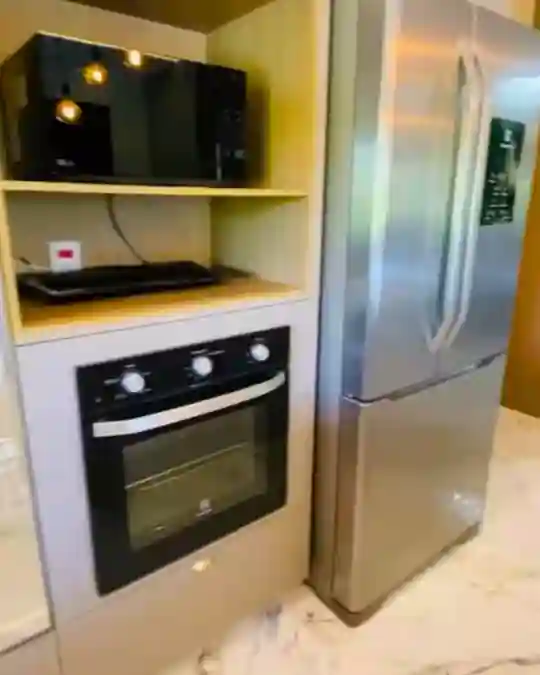 Forno e geladeira da cozinha - Sítio A&J